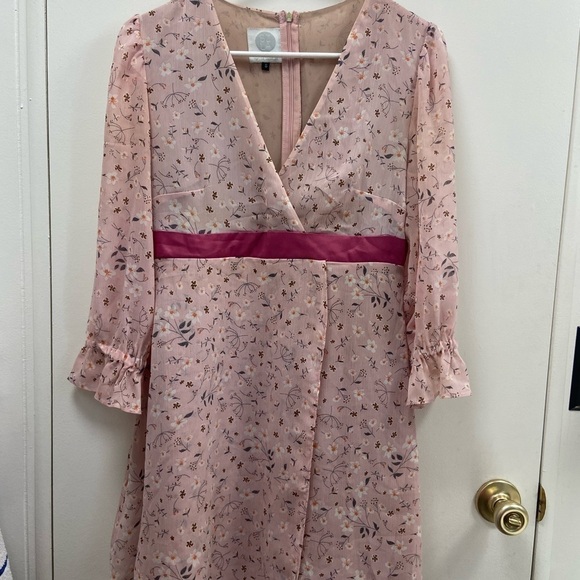 szla Dresses & Skirts - Szla small pink floral dress $50